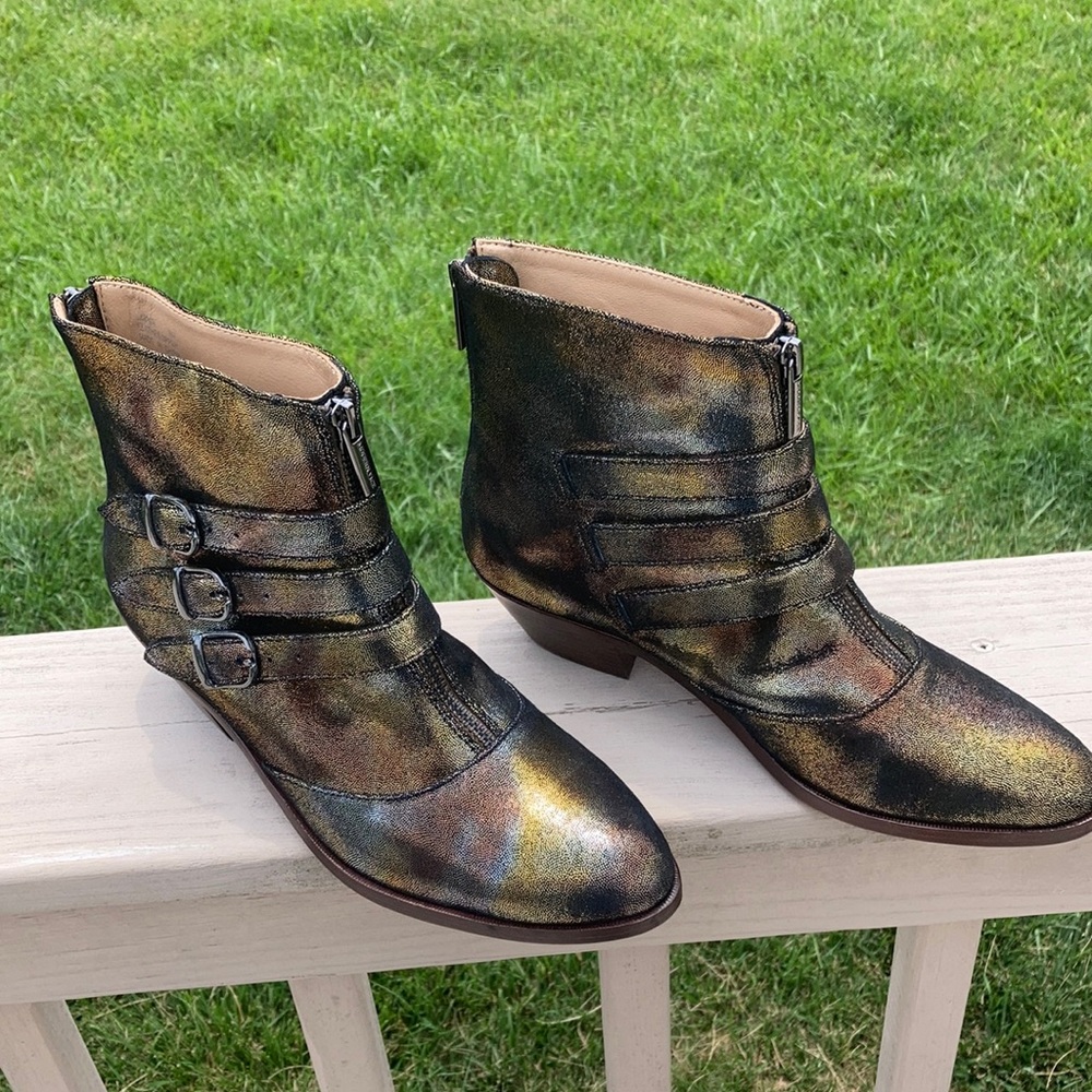 Modern vice booties